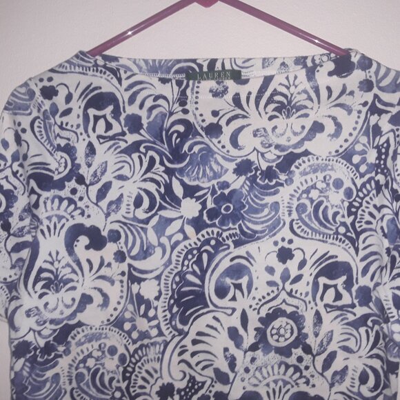 Lauren Petite P-LG purple and white patterned t-shirt. - Picture 2 of 6